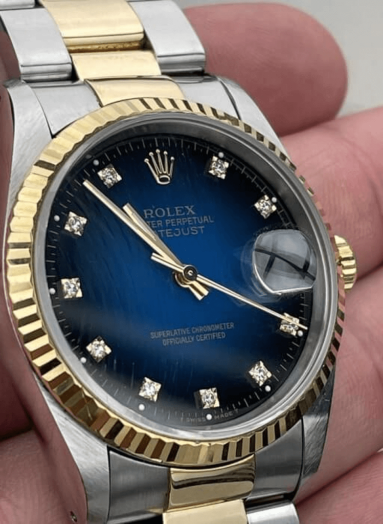 Unique-appeal-of-the-factory-blue-diamond-dial